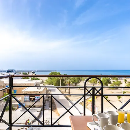 Thalyra Boutique * העיירה רתימנו