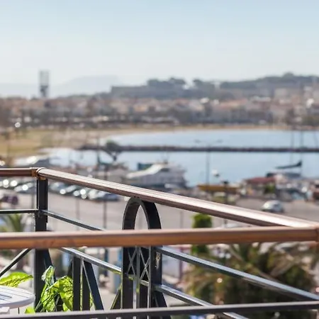 Thalyra Boutique 公寓