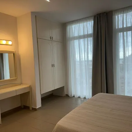 Thalyra Apartament